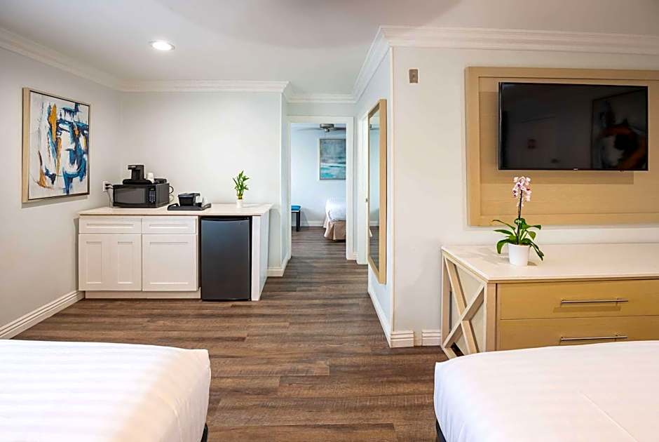 Photo 1 of 4 of 2 Bedroom Suite