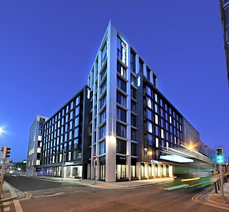 Travelodge PLUS Dublin City Centre