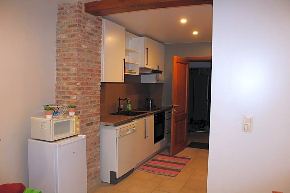 Saffels Nest 33