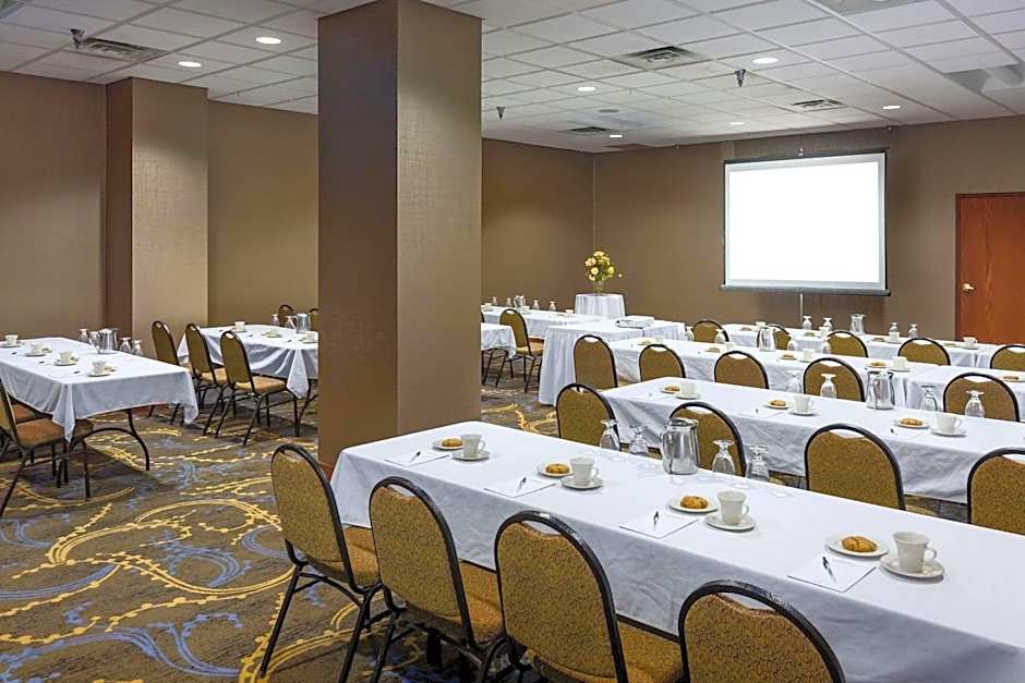 Radisson Hotel Bismarck