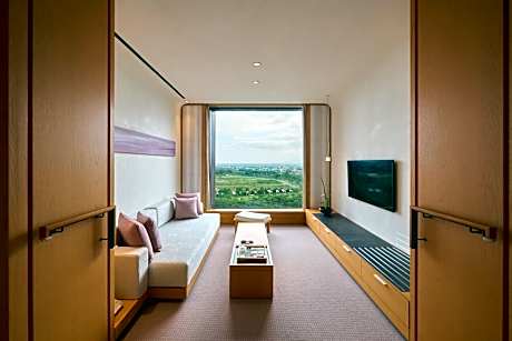 Suite with City View and Double Bed