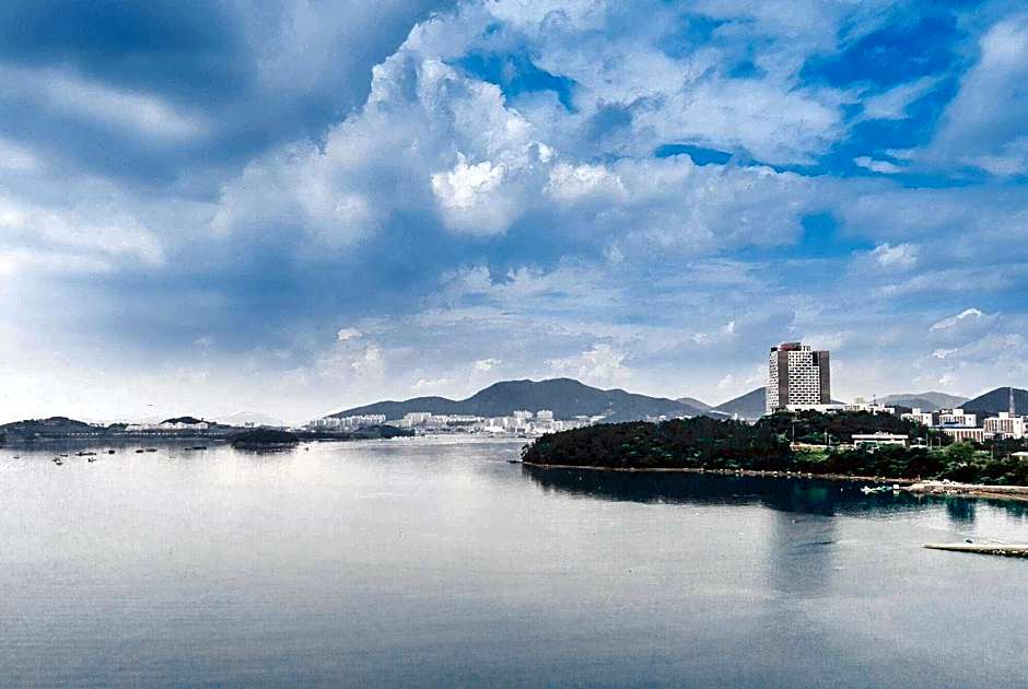 Ramada Plaza by Wyndham Dolsan Yeosu