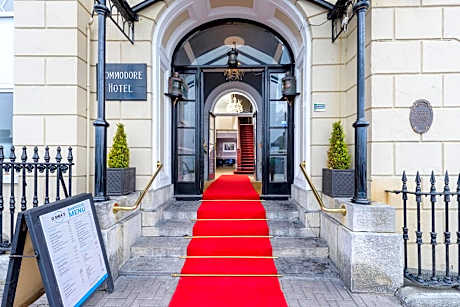 Commodore Hotel