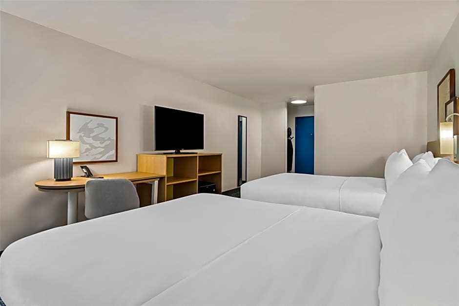 Spark by Hilton Merrillville