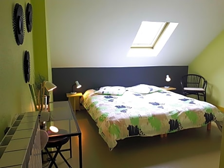1 Double Bed or 2 Beds, Mountain View
