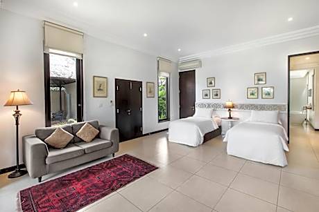 Pool View Room