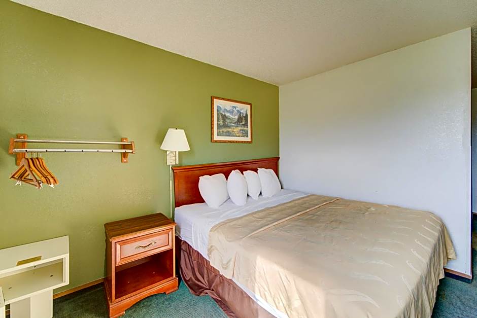 Capital O Amerihost Inn and Suites Kingdom City Hwy 54 MO