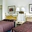 OYO Historic Cameron Hotel Brownsville I-69E