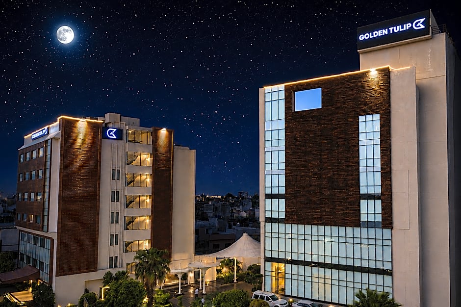 Golden Tulip Lucknow