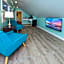 Commander Beach House Hotel