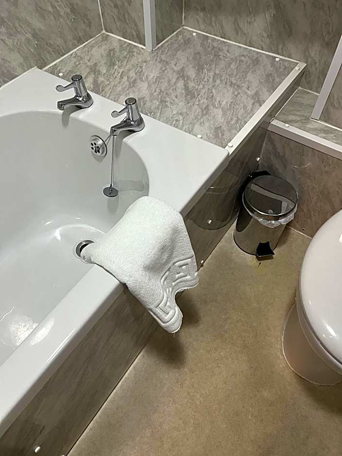 The Tontine Hotel & Bar