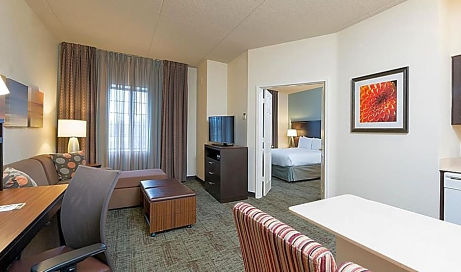 Staybridge Suites Glenview By IHG