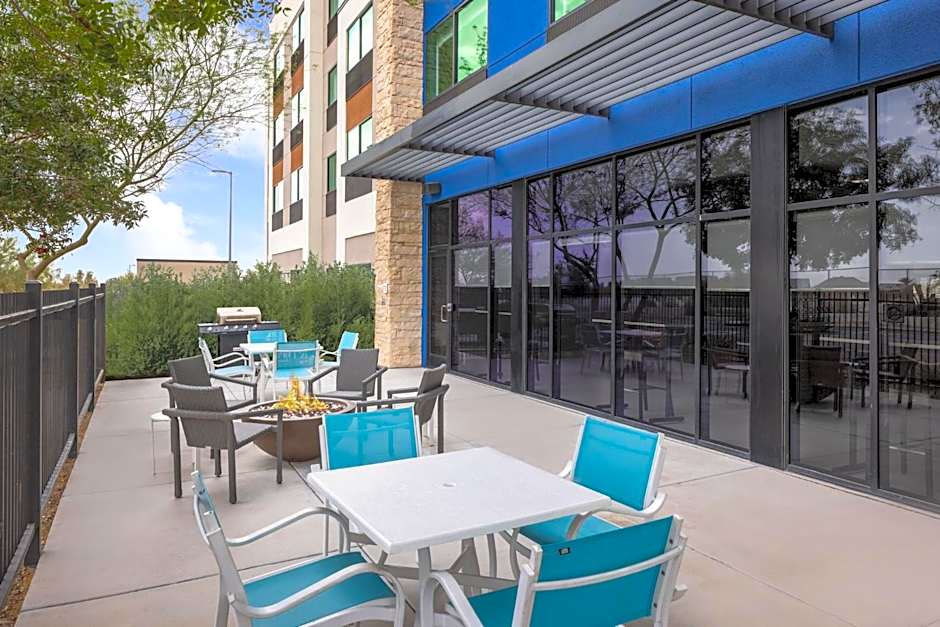 Holiday Inn Express & Suites Phoenix West - Buckeye By IHG