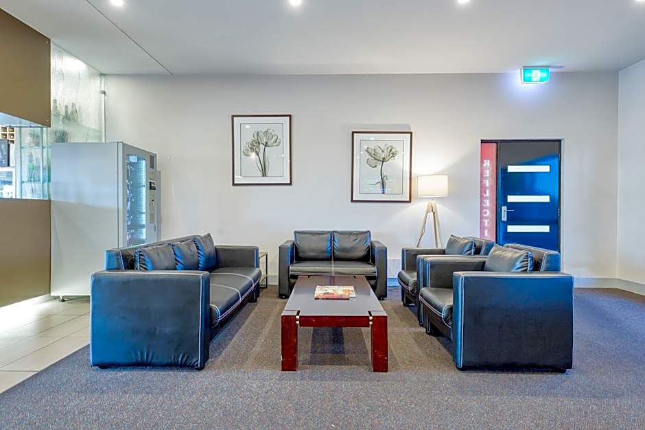 Best Western Airport Motel And Convention Centre