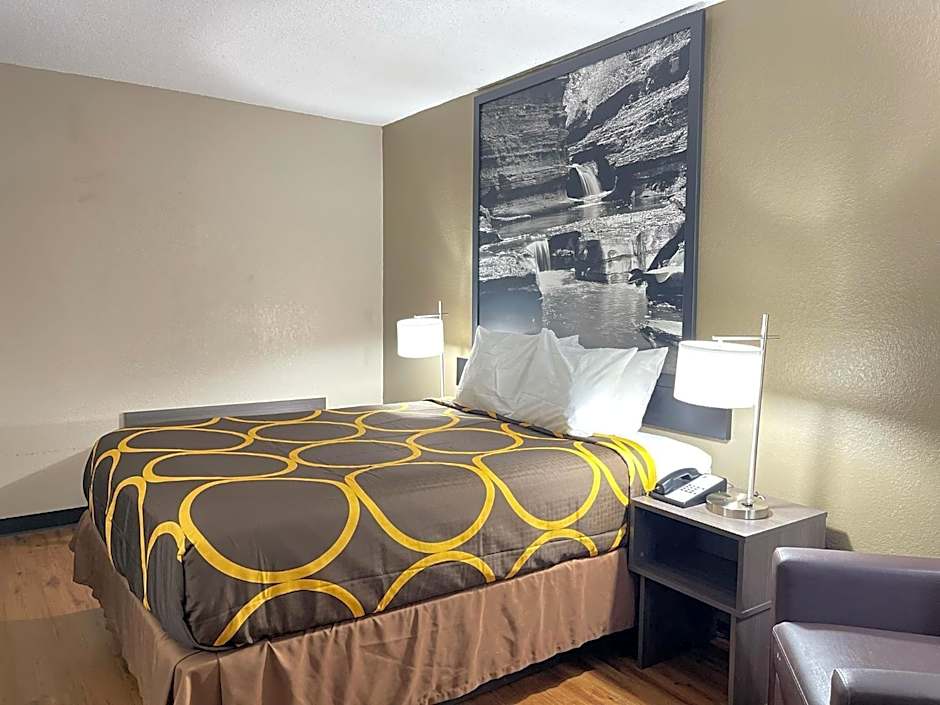 Super 8 by Wyndham Ithaca