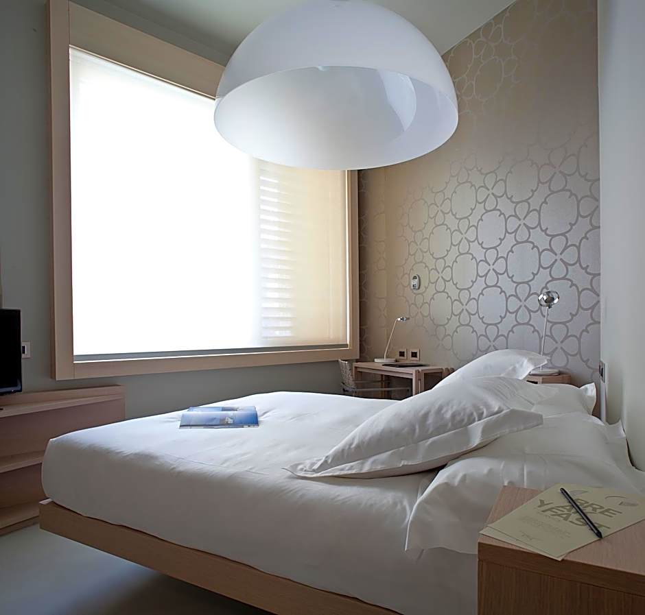 Nu Hotel