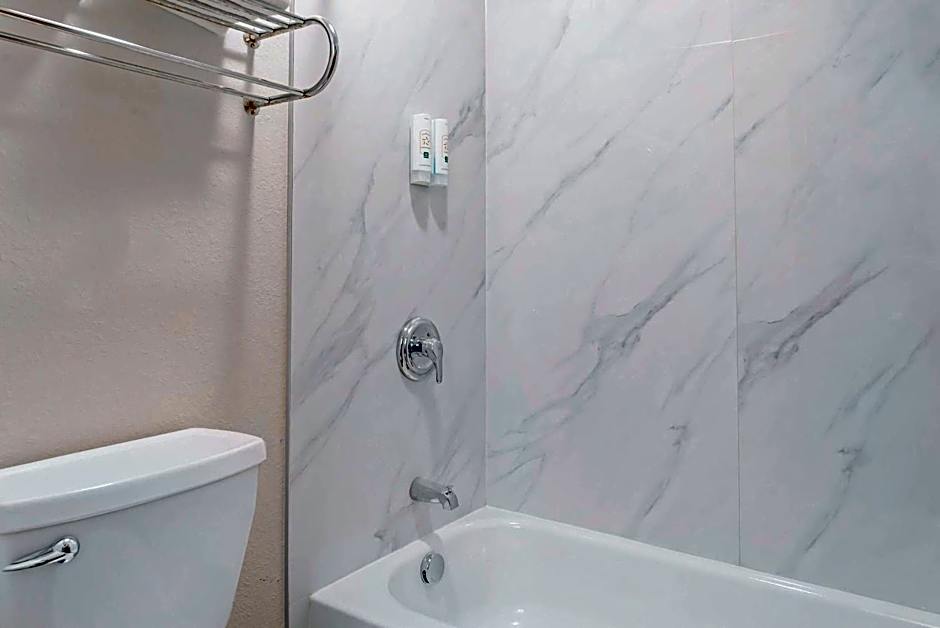 Quality Inn Byron Center