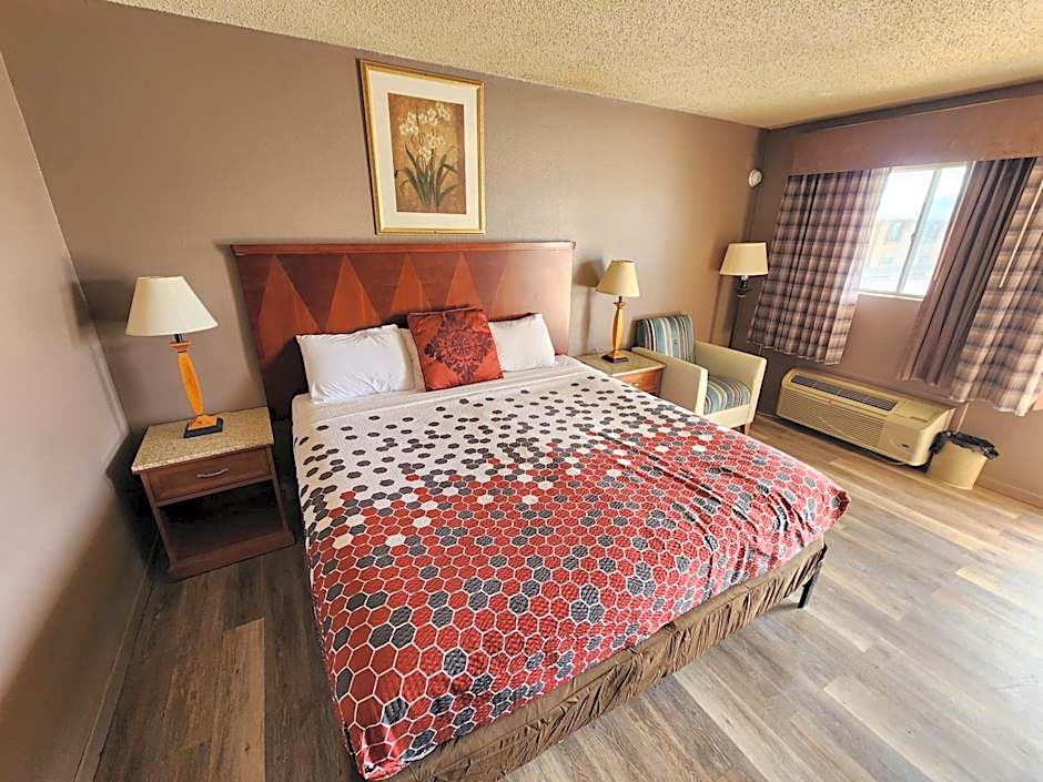 Satellite Inn