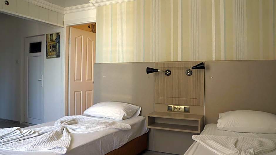 Hotel Marine