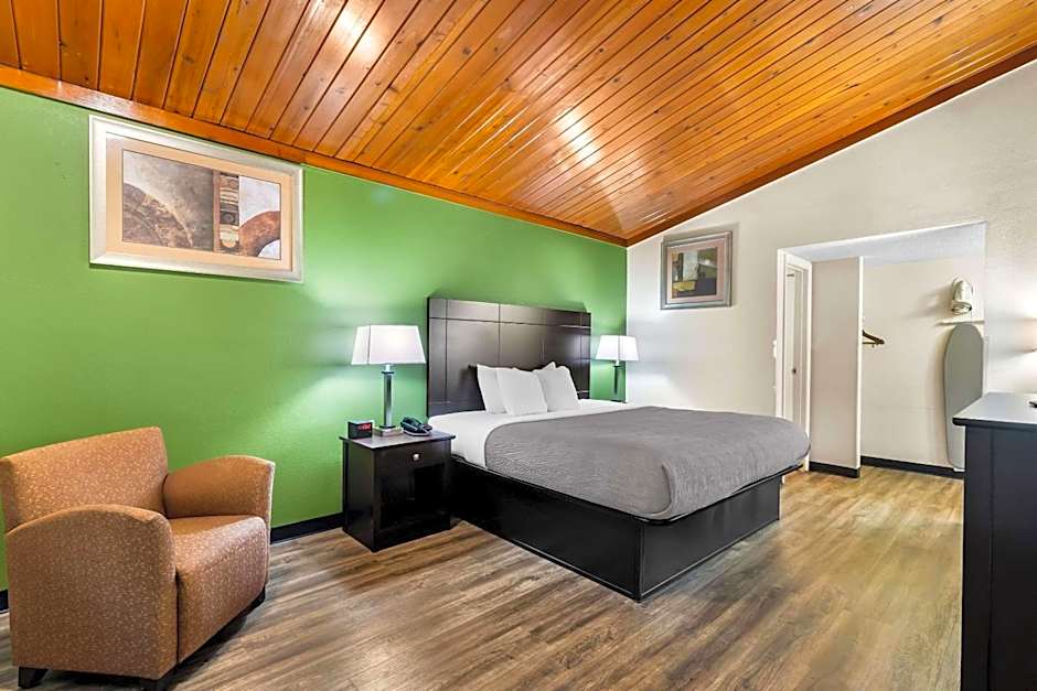 Quality Inn Tullahoma