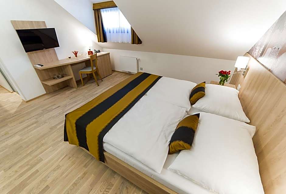 Garni hotel Castle Bridge