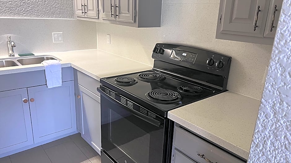 Days Inn by Wyndham Sulphur West