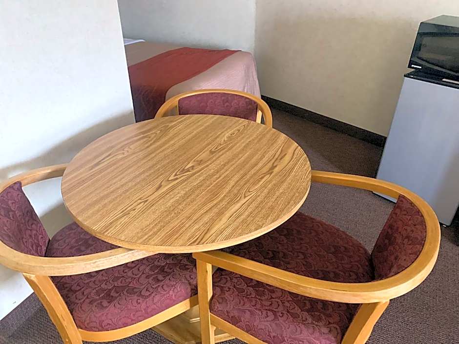 Coachman's Inn Motel