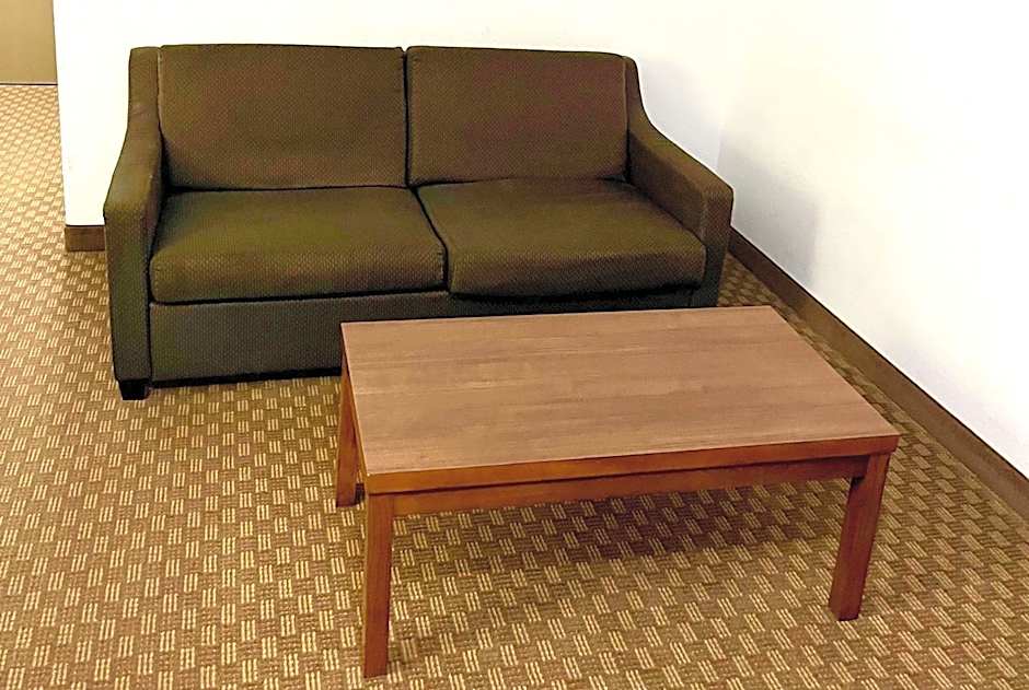 Super 8 by Wyndham Hinton