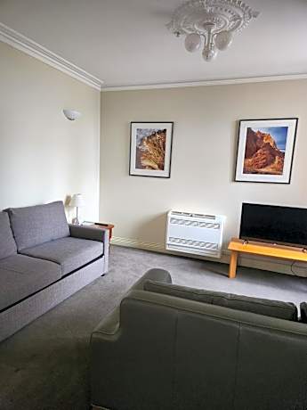 Deluxe Two-Bedroom Apartment