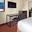 Travelodge by Wyndham Manhasset