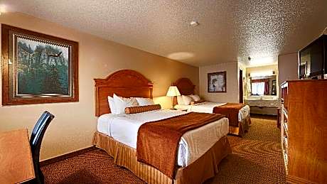 2 Queen Beds, with Hot Tub - Non Smoking