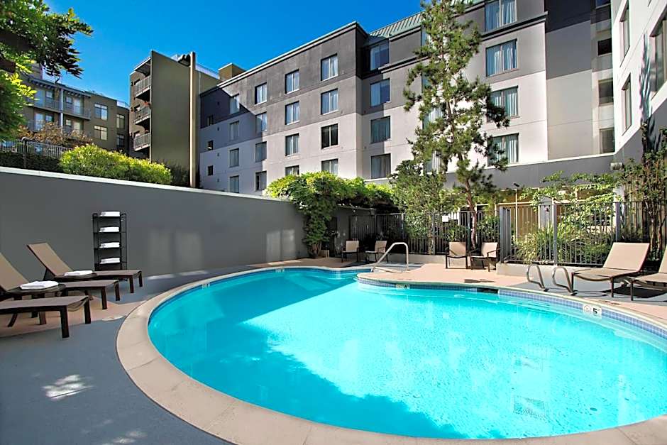 Courtyard by Marriott Oakland Downtown