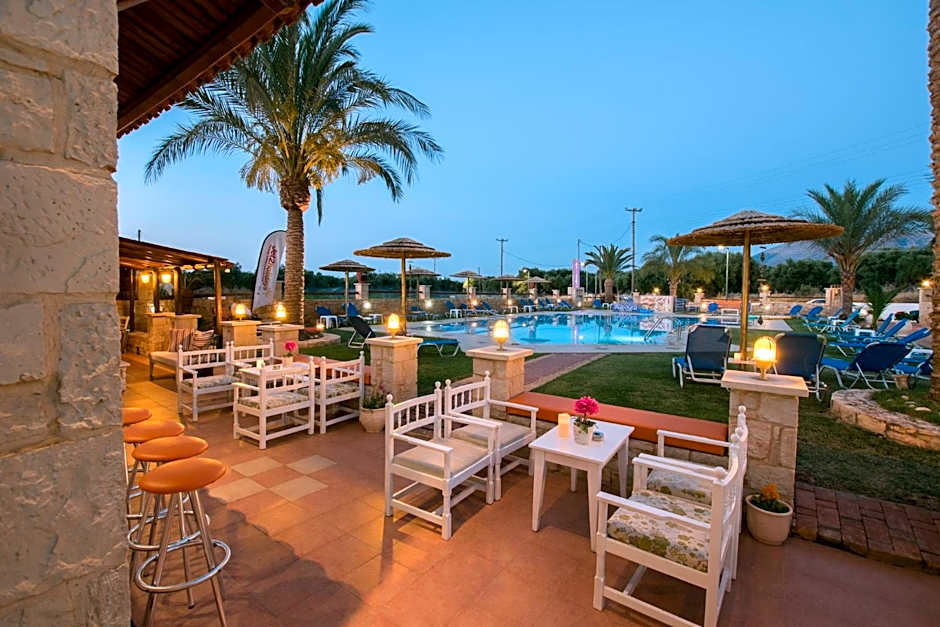 Danelis Studios & Apartments