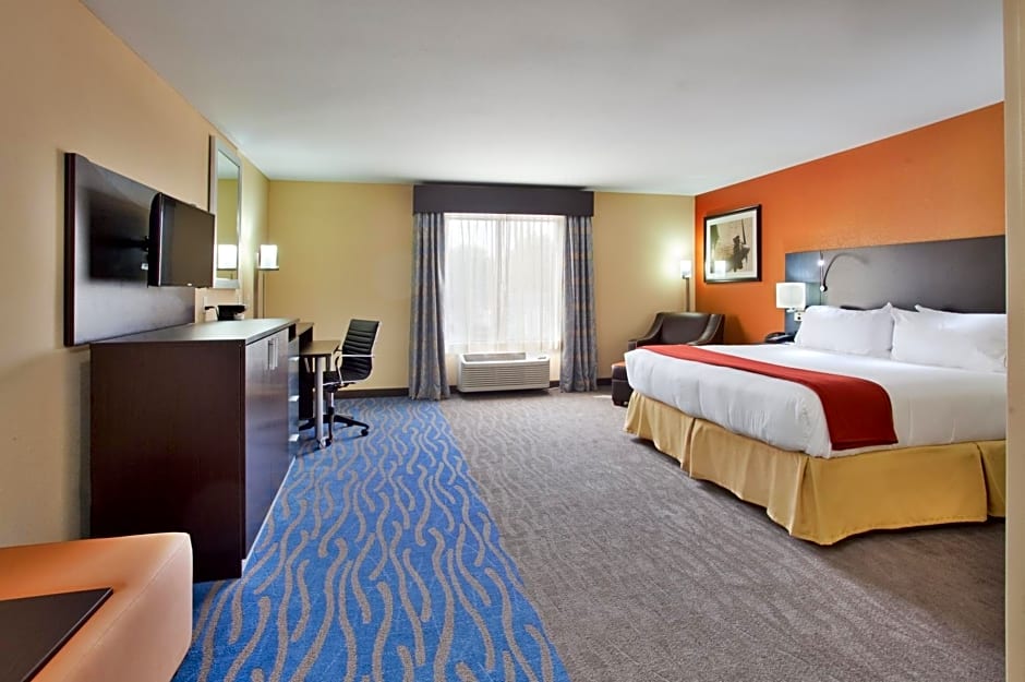 Holiday Inn Express Hotel & Suites St. Louis - NE Lambert Field