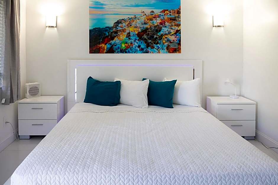 Palm Breeze Hotel