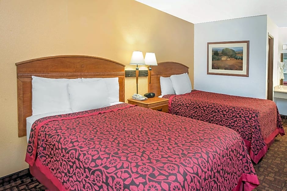 Days Inn by Wyndham Kingdom City