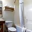 HomeTowne Studios & Suites Bentonville