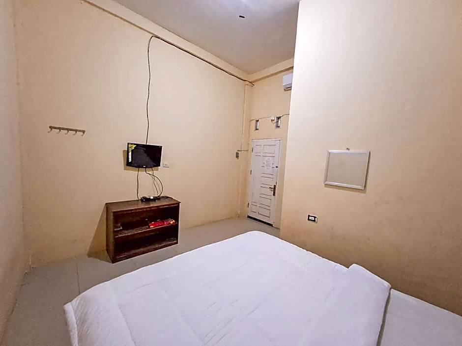 OYO Life 93590 Penginapan Palapa 10 Syariah