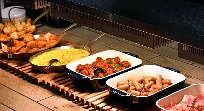 Hakata Green Hotel Building No.1