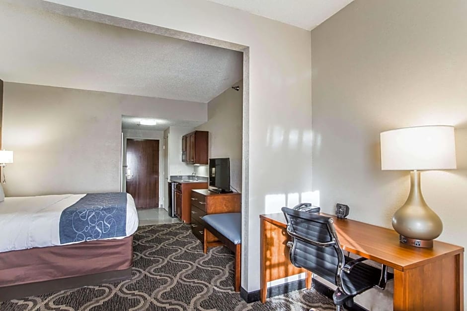 Comfort Suites Pineville - Ballantyne Area