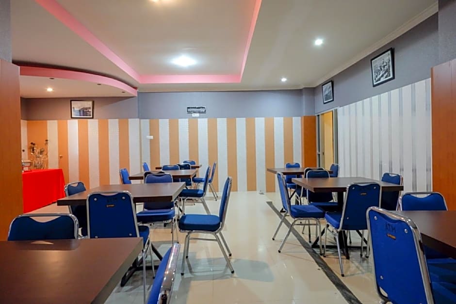 RedDoorz near Citraland Waterpark Kendari