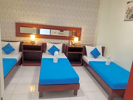 Comfort Triple Room