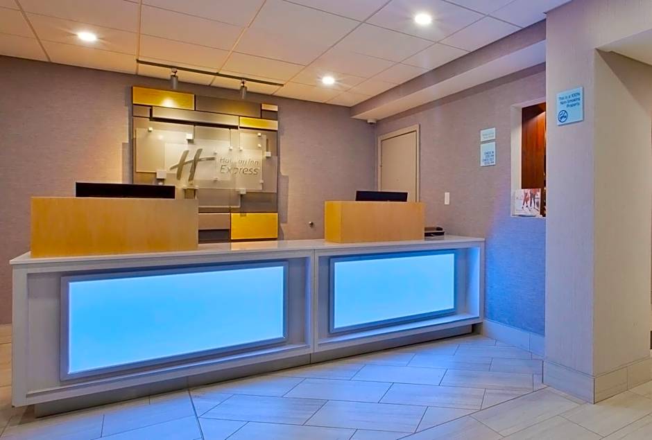 Holiday Inn Express Fairfax-Arlington Boulevard By IHG