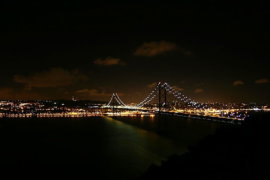 HI Almada - Pousada de Juventude