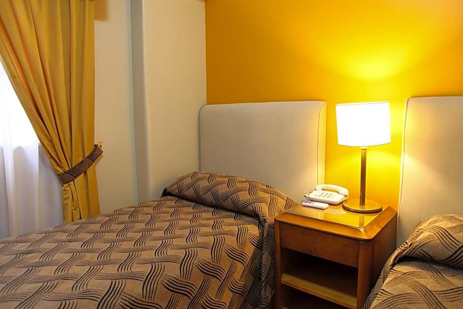 Tritone Hotel