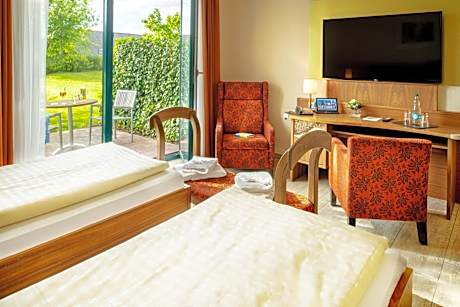 Double or Twin Room with Terrace