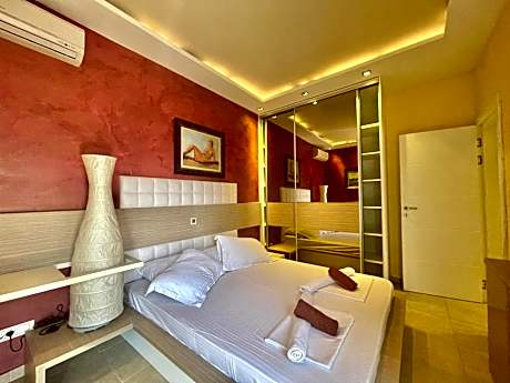 Luxury Two-Bedroom Apartment