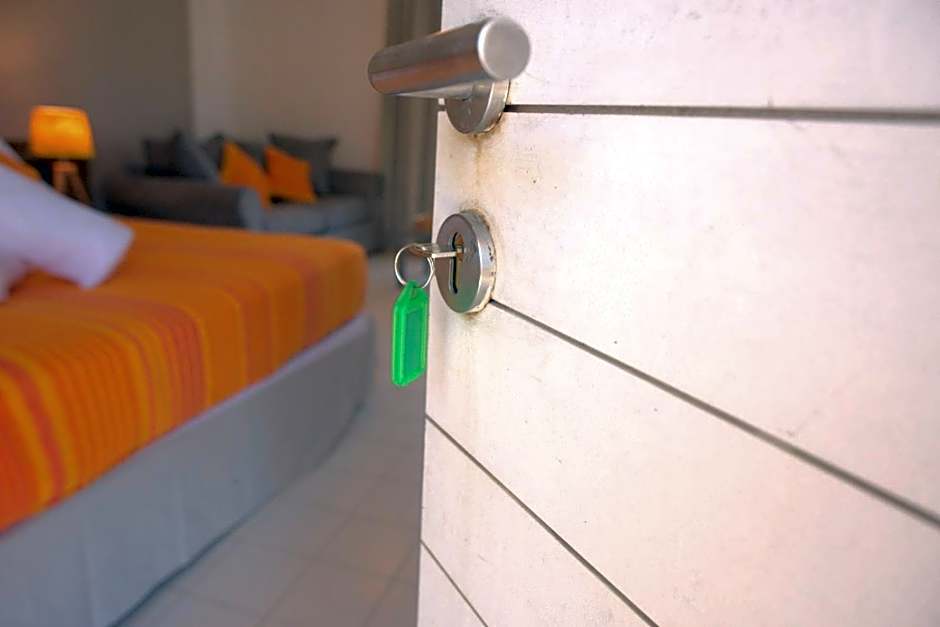 Studio Bô Soley Saint-François Piscine & Plage les pieds dans l'eau