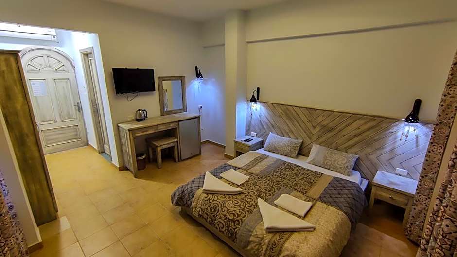 Shams Hotel & Dive Centre