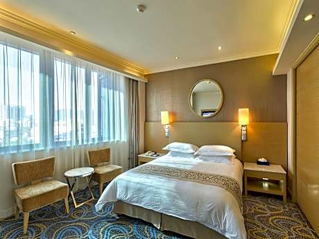 Superior Business Room